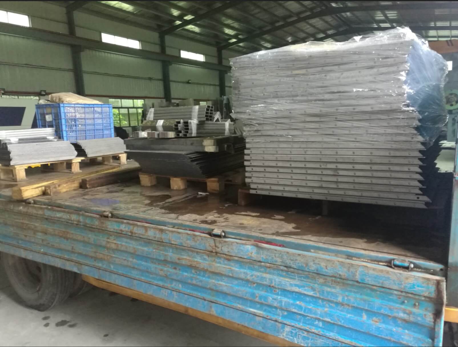 你在考場的氛圍里汗如雨下，我在東莞天航激光加工廠熱火朝天！